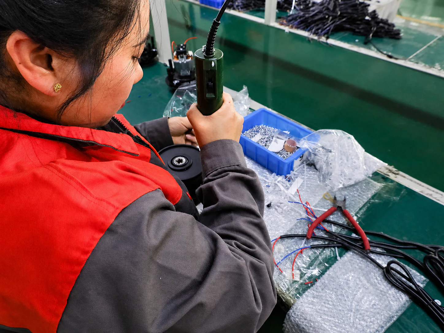 Small kitchen appliance assembly at JINJIE