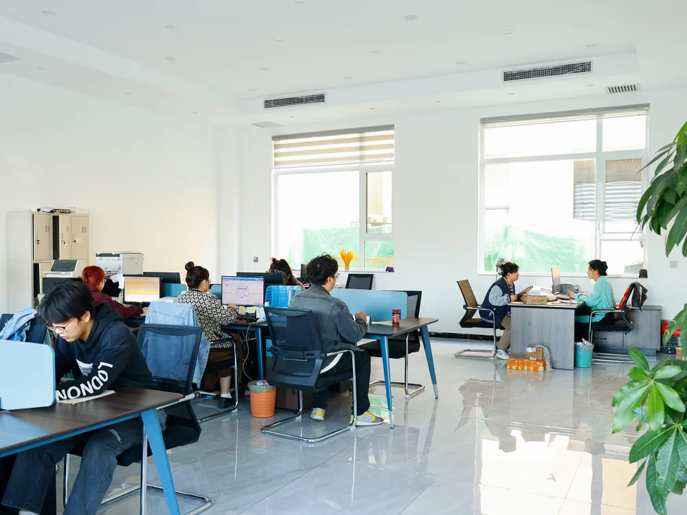 JINJIE’s supplied office photograph.